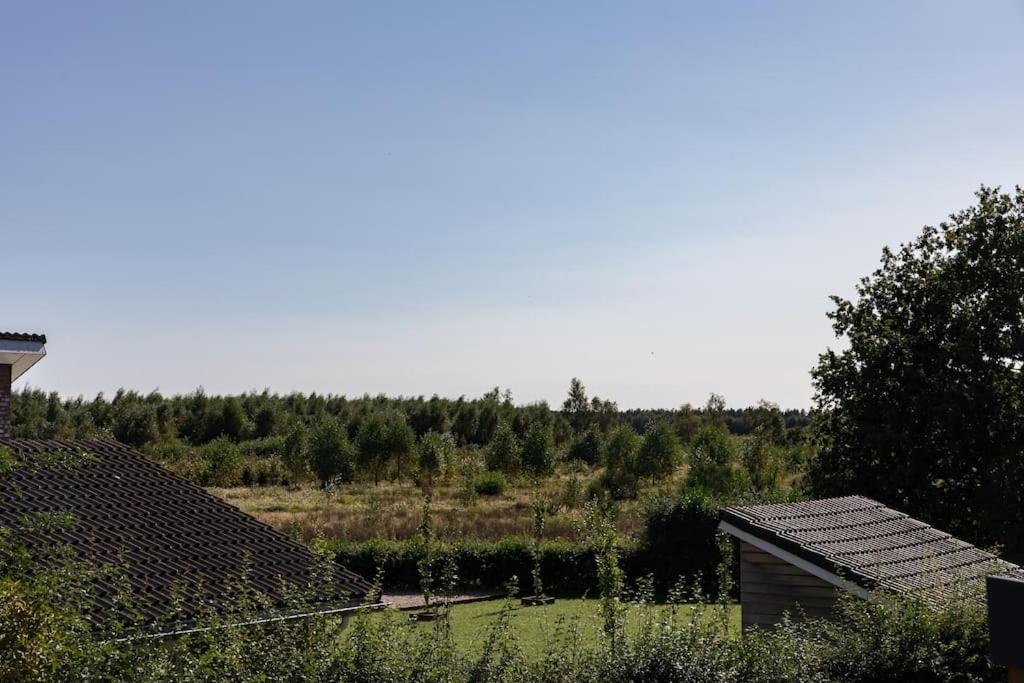 Vakantiehuis Eikzicht Gelegen Aan Het Bos Elsloo  Eksteriør bilde